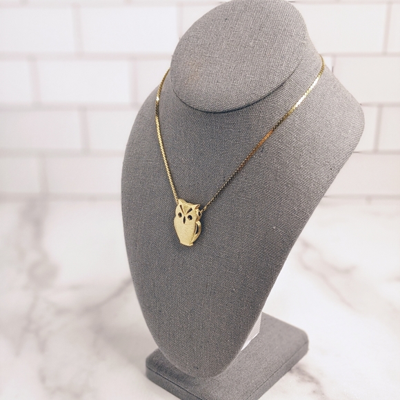 Vintage gold plated minimalist owl necklace - Picture 2 of 5